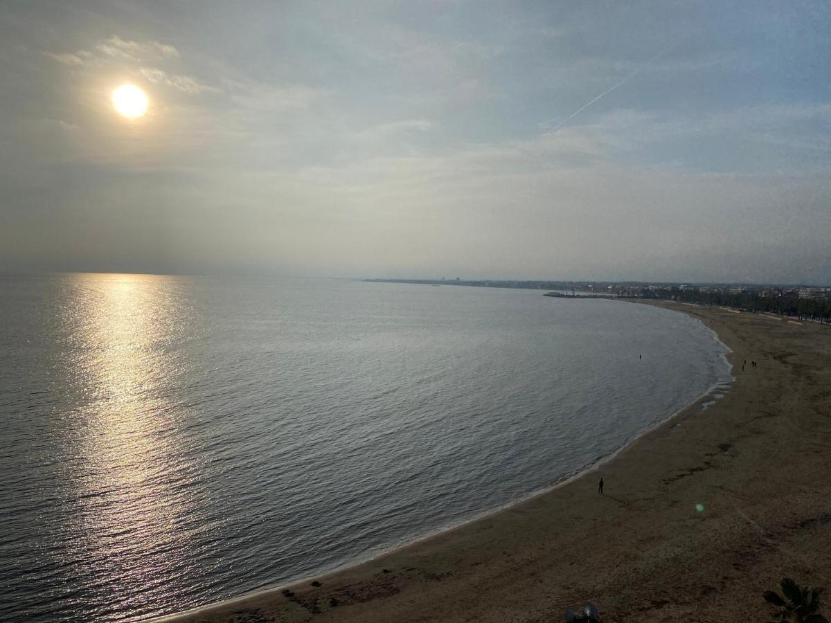 Appartement Spacieux, Front De Mer, Vue Splendide Салоу Екстер'єр фото